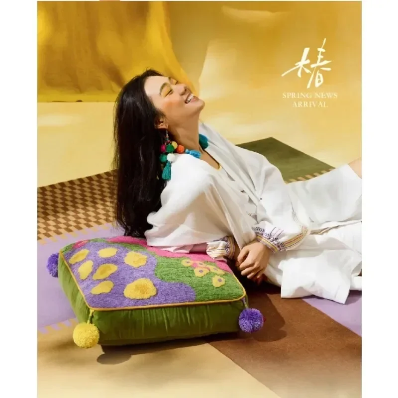 Cushion living room carpet, reading books on the ground, futon green tatami sofa, removable seat pier
