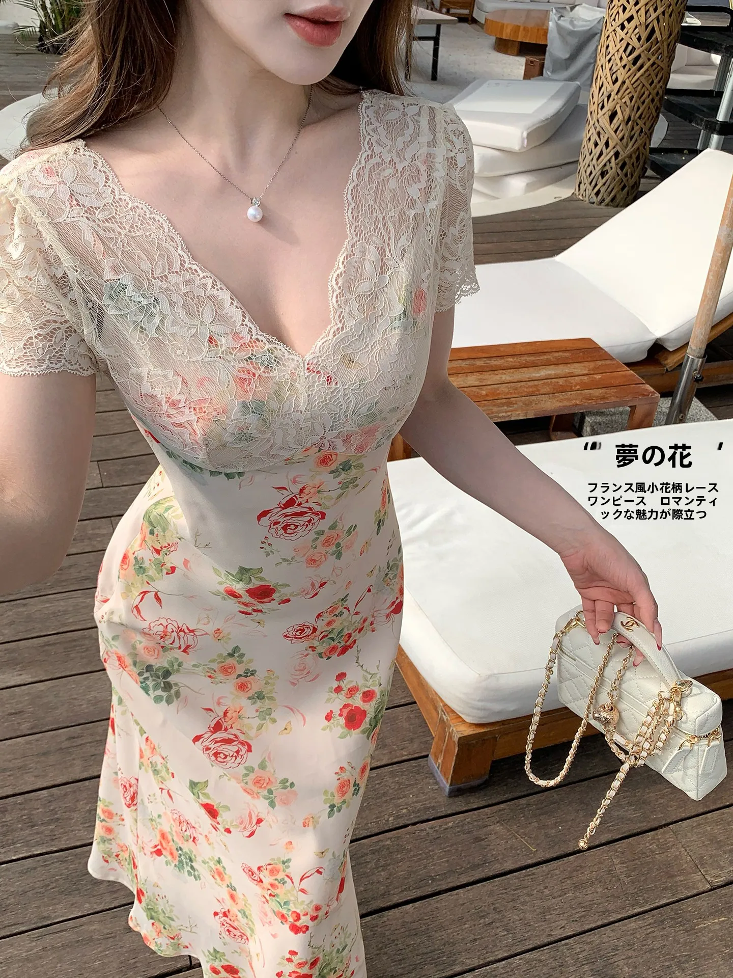 

Атласное длинное платье в стиле белья с кружевной отделкой, V-образным вырезом, мягким принтом роз, во французском стиле, с коротким рукавом, приталенное, летнее платье