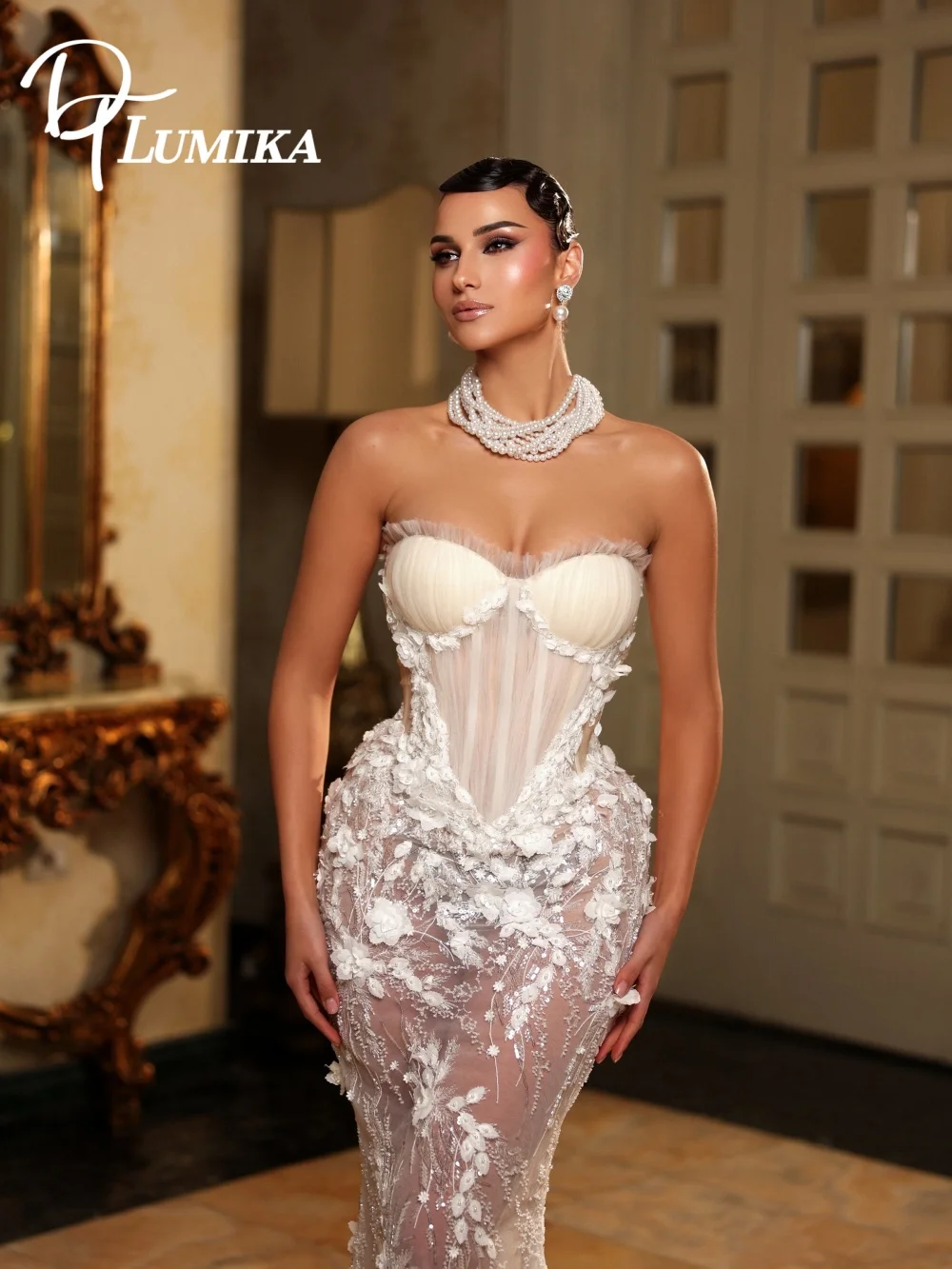 

Romantic Strapless Wedding Dress 2026 Luxury Floral Appliques Mesh Floor-Length Bridal Gown Glamorous Shiny Wedding Gown