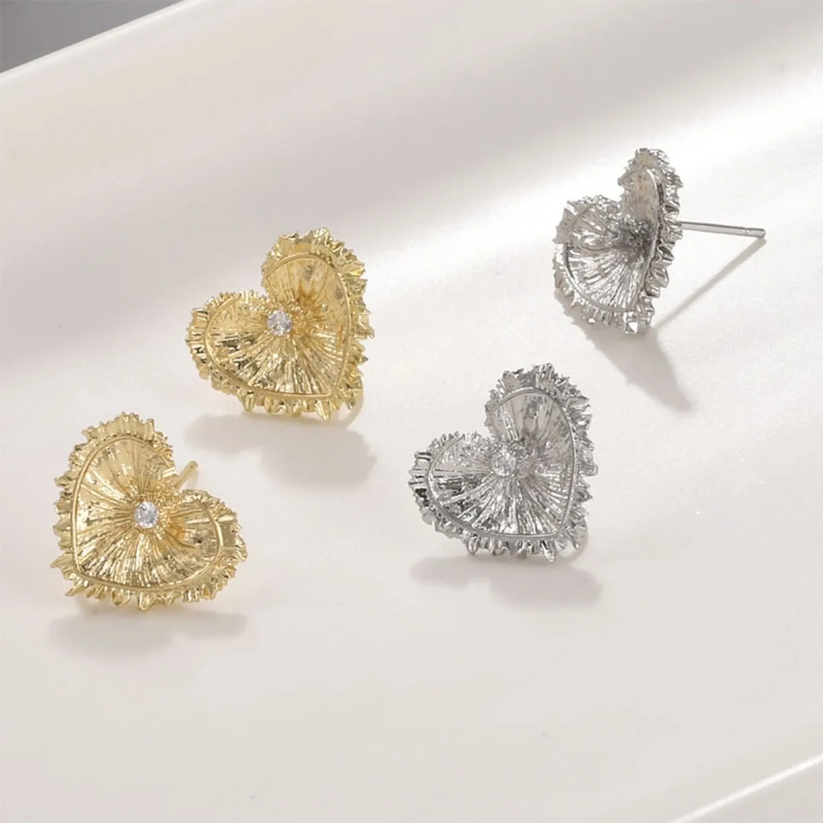 Brass 14K Gold Plated Color‑Retentive Lace‑Textured Heart Earring Post DIY Handmade Earring Jewelry Making Supplies