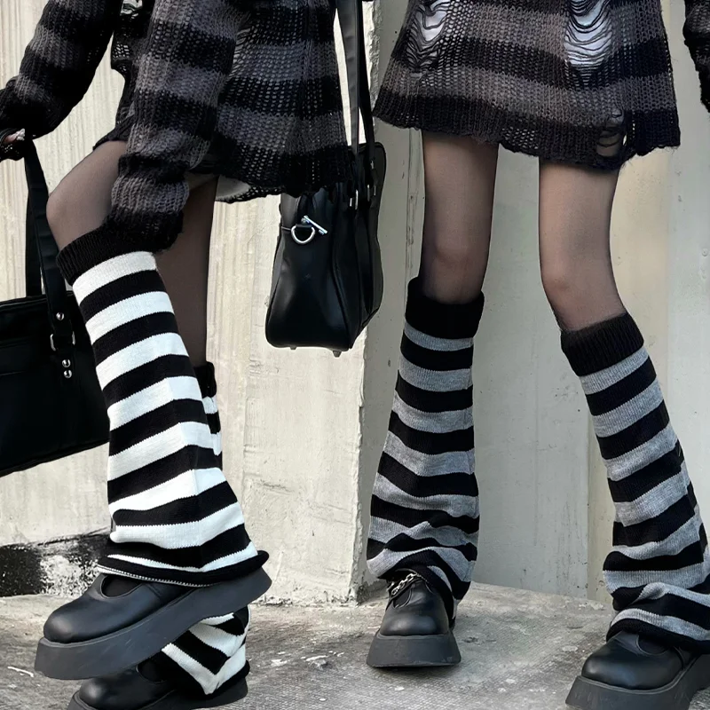 Trendy Y2k Gothic Lolita scaldamuscoli a righe giapponese donna ragazze Gothic Sockings ghette polsini lavorati a maglia spessi al ginocchio calzini