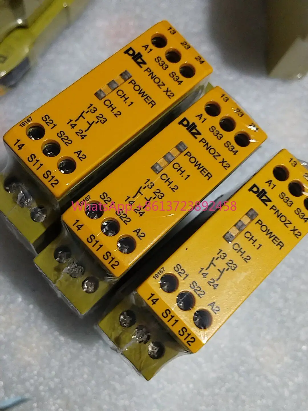 

New PILZ PNOZ X2 safety relay, model 774303