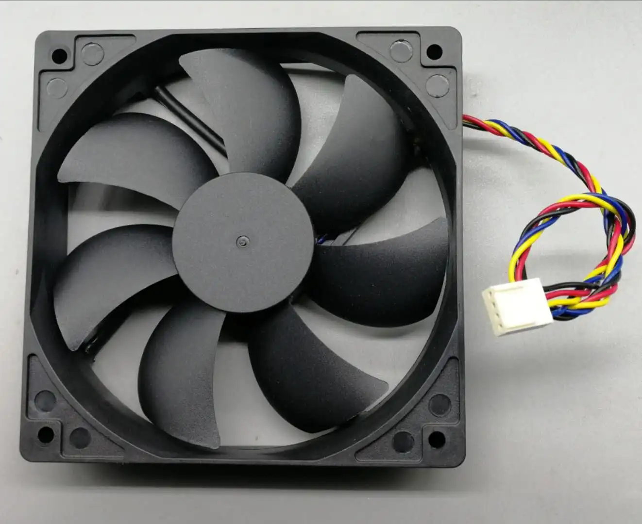 

DF1202512B2LN 120 мм 12 см охлаждающий вентилятор 120X25 DC 12 В двойной шарик 4-контактный ШИМ сверхтихий корпус кулер