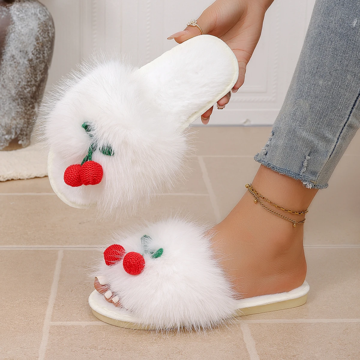 Winterliche Niedliche Kirsch-Hausschuhe für Damen, Flauschige Kirsch-Plüsch-Hausschuhe, Bequeme Schlafzimmer-Slipper für Damen, Neue Flache Slipper. – Detail 6