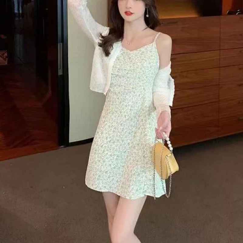 Casual Summer Lady New Floral Dress White Long Sleeved Outer Drape Dream Refreshing Warm Color A-line Skirt Fashion Slip Dress