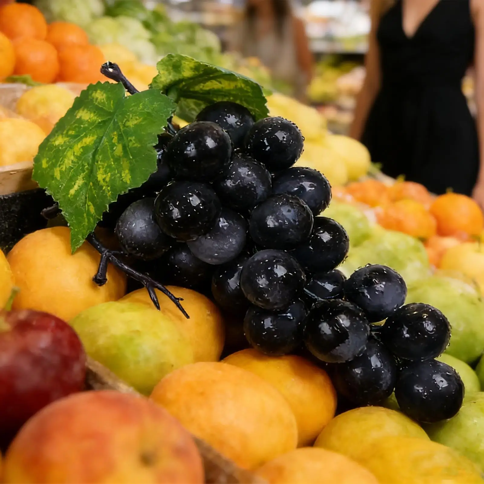 Faux Grapes Decorative Realistic Artificial Fake Fruits Wine Themed Party Decorations For Home Kitchen Dining Room Restaurant
