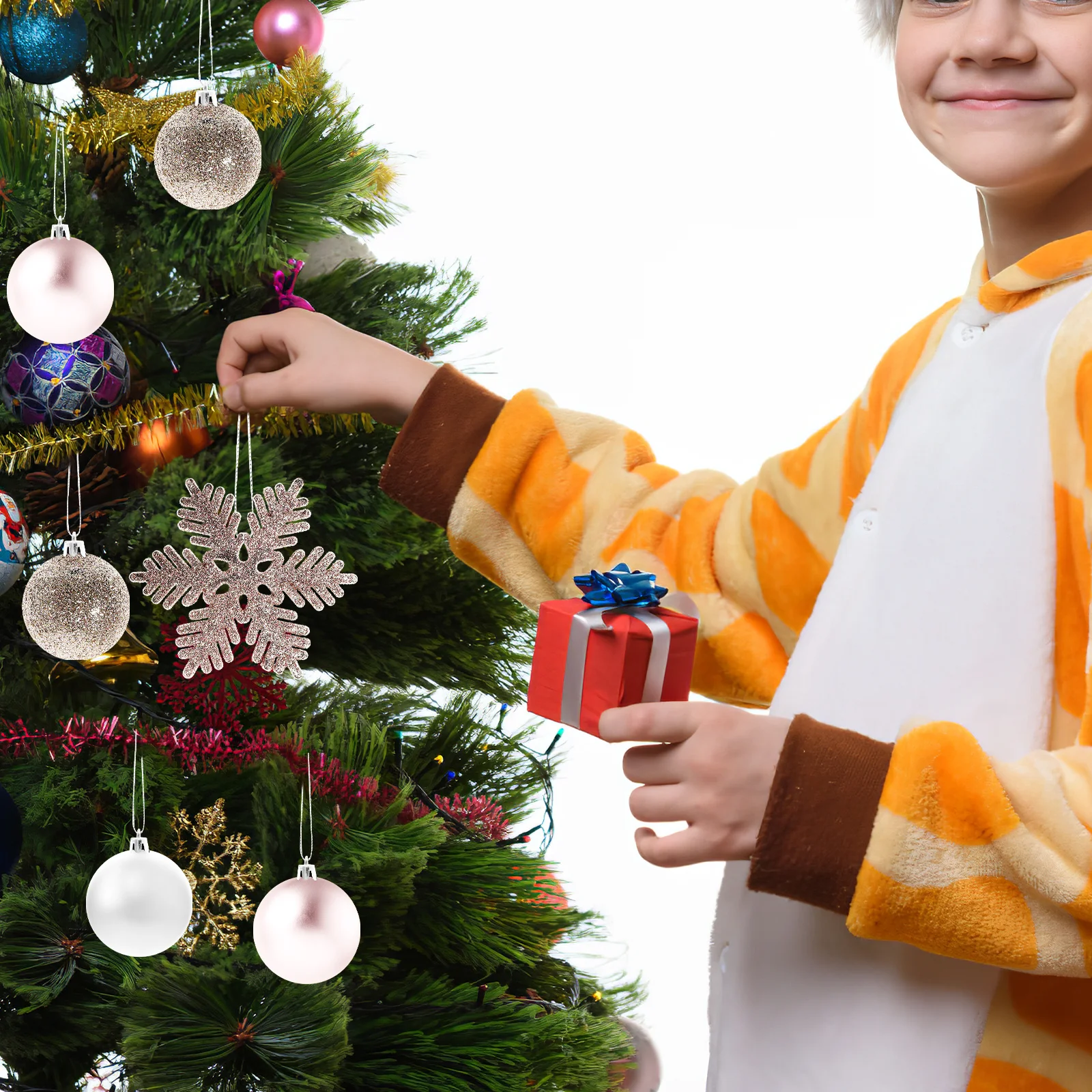 

24Pcs Christmas Decoration Set Safe and High Quality Snowflakes for Hotel Restaurant Office Christmas Snowflakes