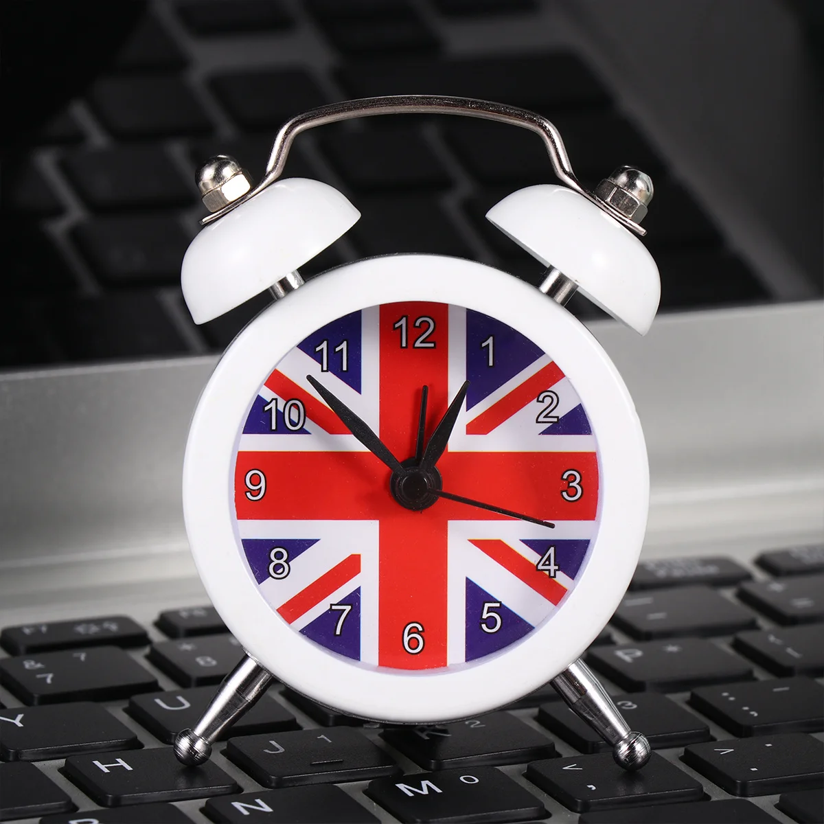 

1pc Union Flag Alarm Clock Desktop Silent Bedside Wake-Up Device Simple Student Time Display Home Office Decorative White