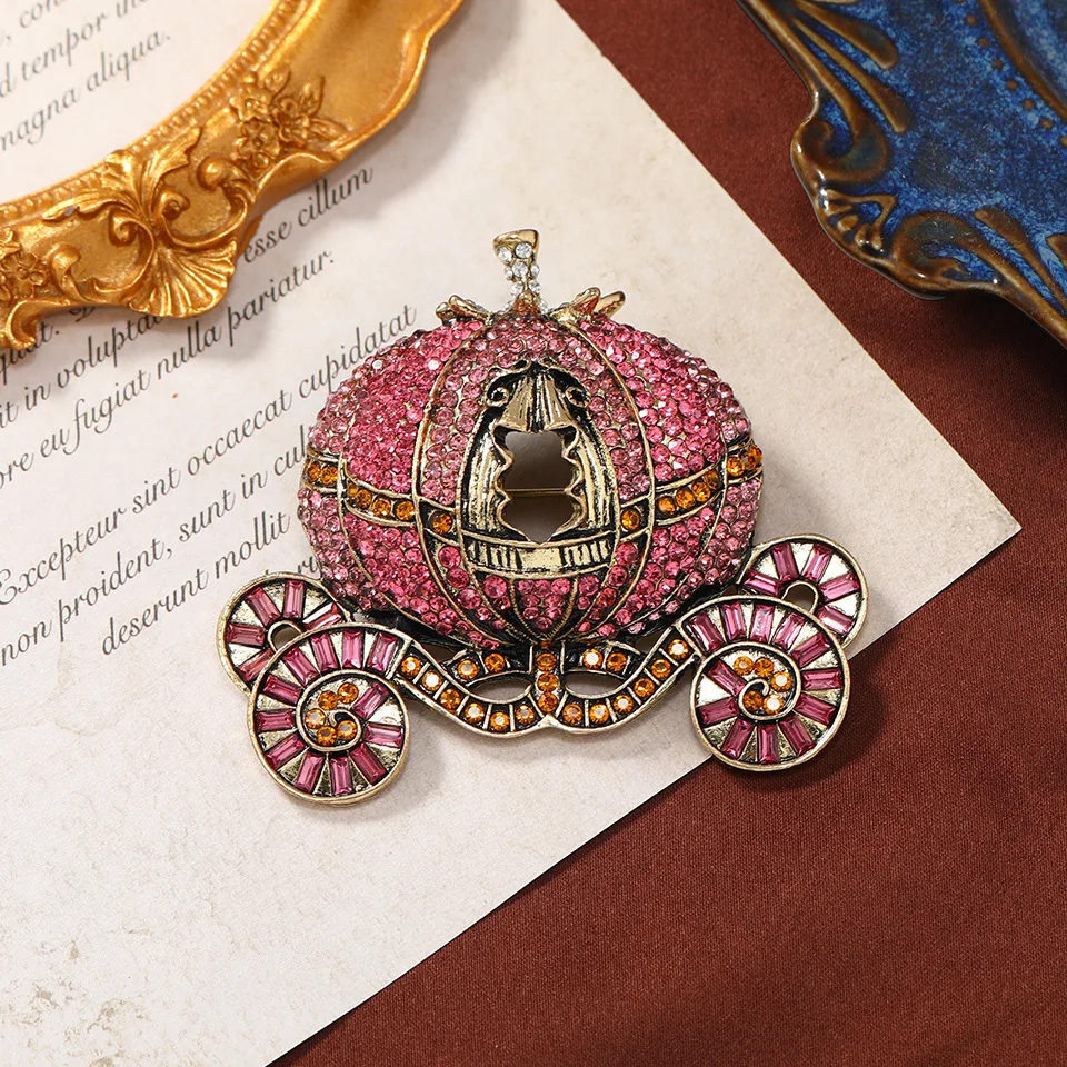 Luxury Full Crystal Women Vintage Pumpkin Carriage Buckle Pins Fashion Middle Retro Palace Brooches For Lady Party Banquet Pin