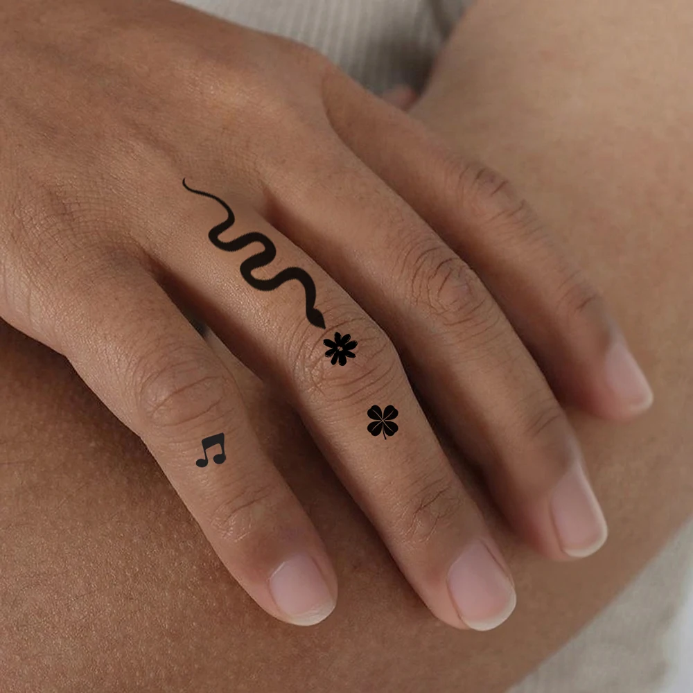 10 أوراق الوشم المؤقت اليد فنجر الوشم للنساء الرجال صغيرة لطيف الزهور فراشة يترك نجوم القمر القلب ملصقات صغيرة