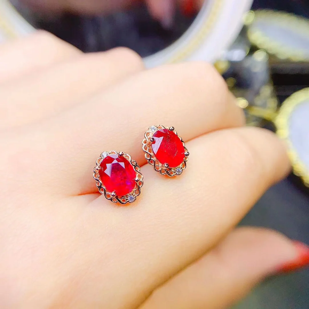 

Designer Luxury Brand Ruby Simple Atmospheric Earrings Stud Silver 925 Luxury Women's Jewelry Women's Free Shipping Gemstones