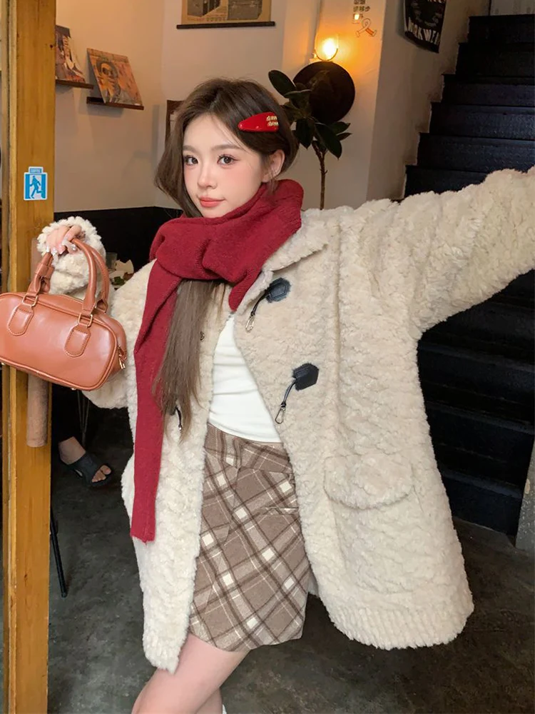 Zoki-abrigo Retro de imitación de cordero para mujer, chaqueta holgada de estilo pijo, chaqueta cálida de manga larga, Tops informales Vintage coreanos con bolsillos para invierno