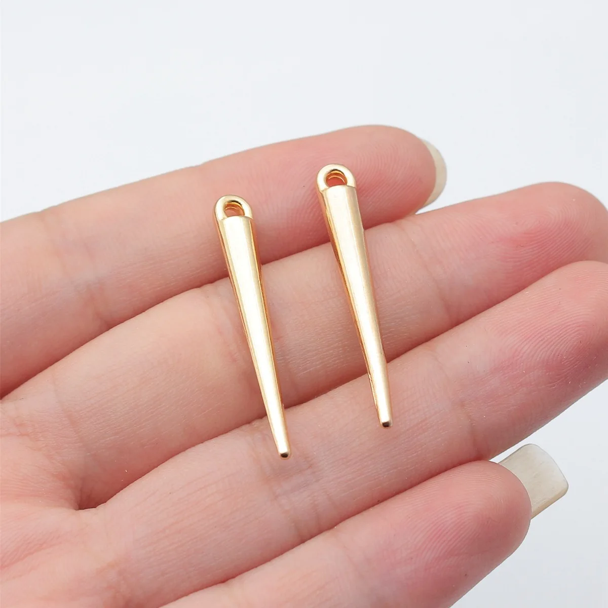 WYSIWYG 10pcs 34x5x4mm 7 Colors 3D Taper Awl Bodkin Beads Charm Pendants For Jewelry Making DIY