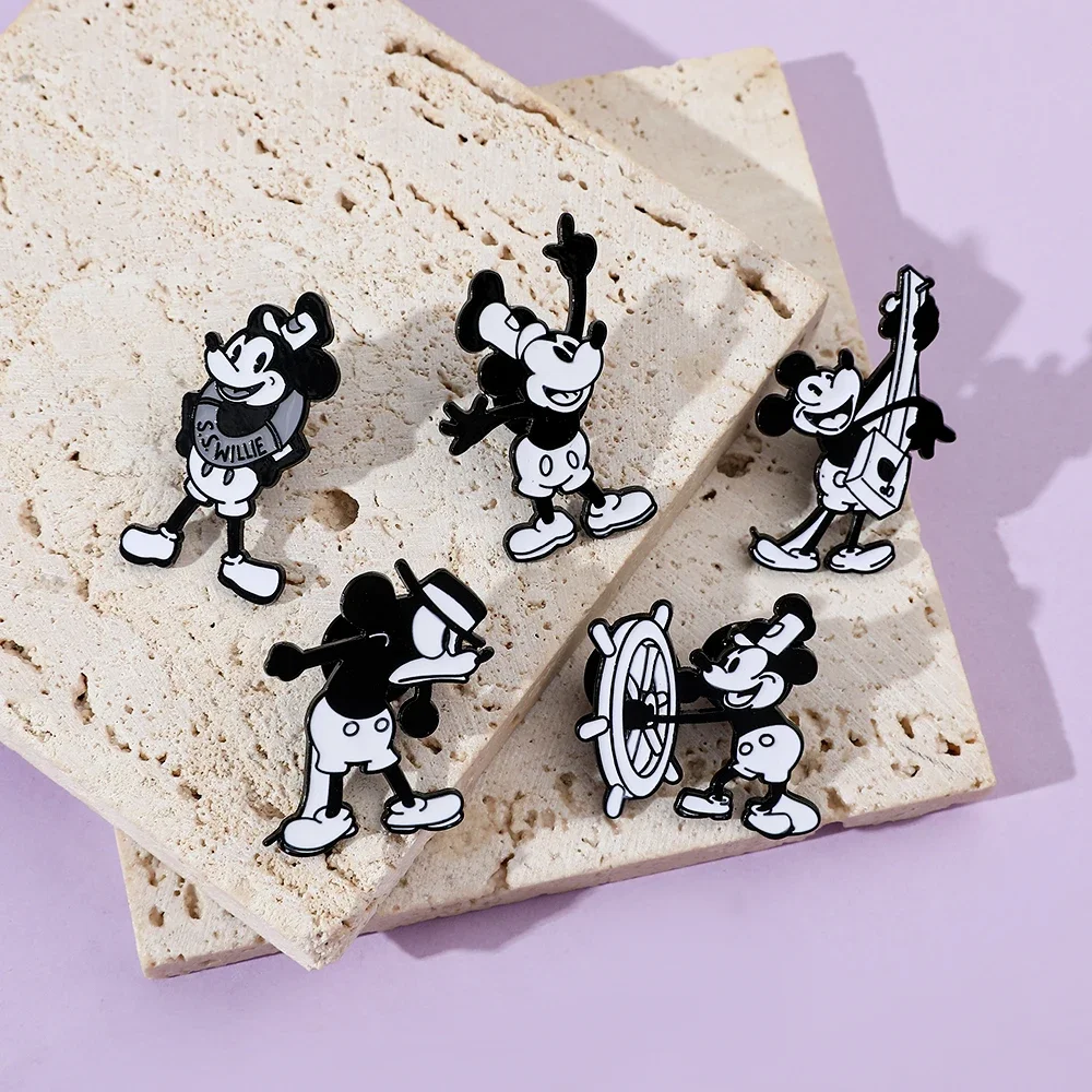 5 Pc Cartoon First Generation Mickey Mouse Brooch Cute Anime The ship Chief Rat Enamel Pin Fashion Animal Metal Badge Jewelry