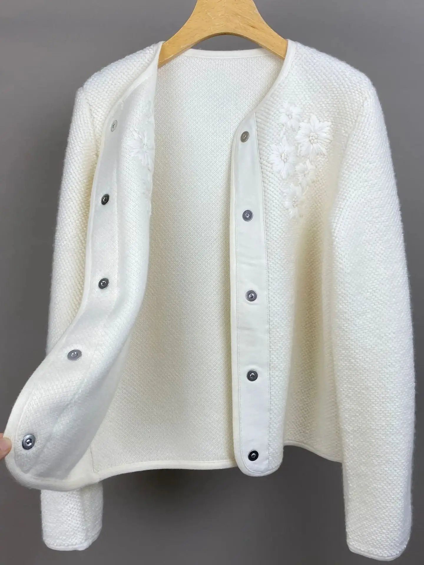 Flower Embroidery Women's Cashmere Cardigan Autumn Winter Leather Spliced Single Breasted Round Neck Long Sleeve Casual Sweater