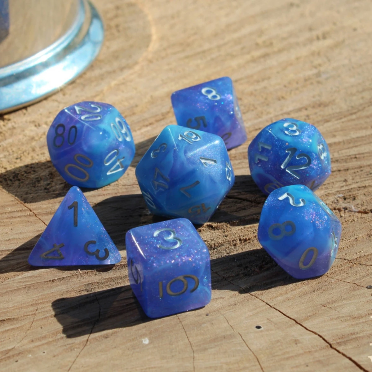 Juego de dados de cielo estrellado de galaxia azul y blanca para DND, mazmorras y dragones, juegos de mesa D & D RPG, juego de rol de mesa, 7 piezas