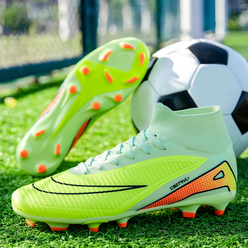 

New Men Soccer Shoes Ultralight Match Grass Football Boots Futsal High-quality Cleats Women Unisex Professional TF/FG Sneakers
