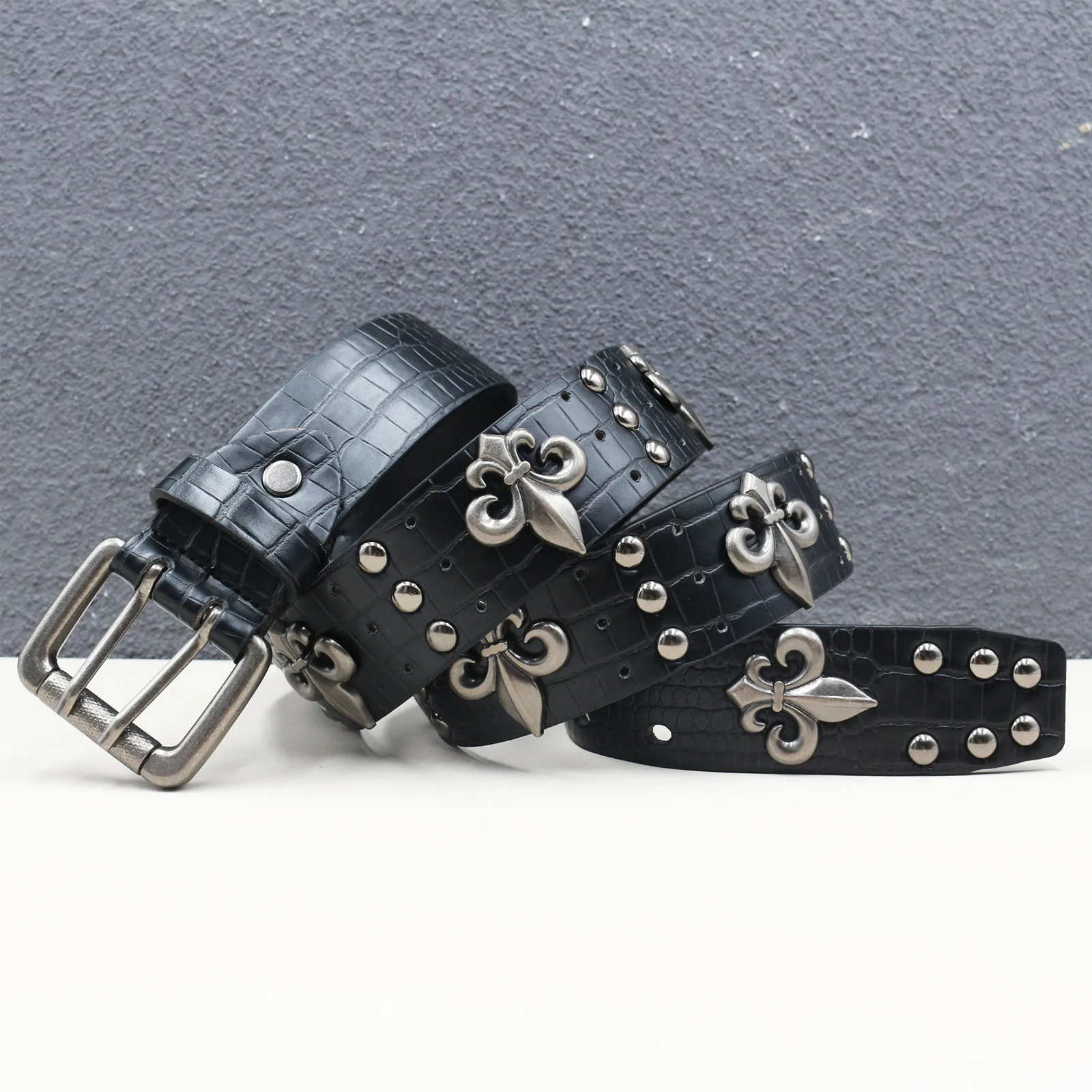 Double-needle buckle belt with heavy black crocodile pattern  Goth Skeleton Rivet Belt Trend Punk Hip-hop Belt Y2K Style Belt - view 3