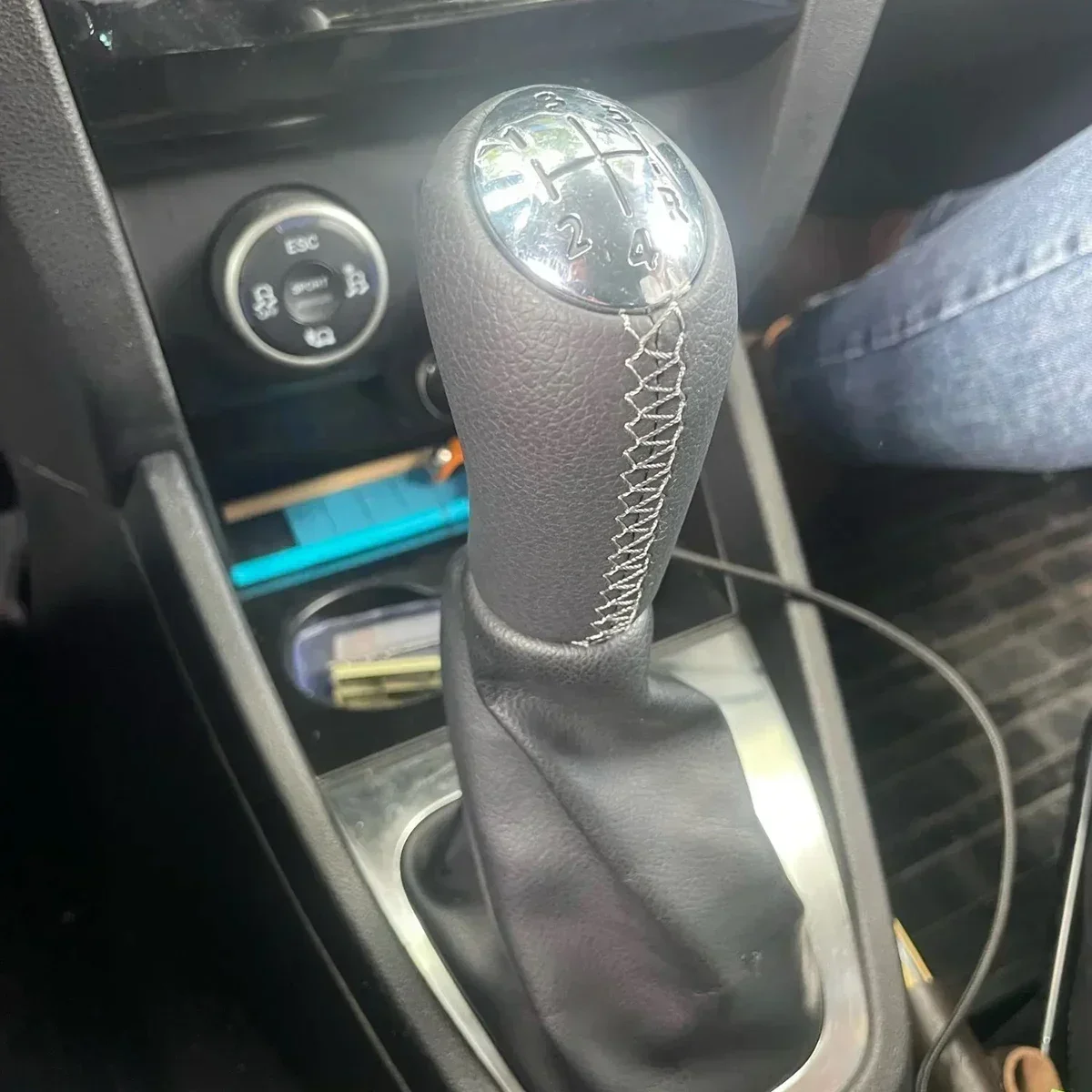 MT 5SPEED+R Gear Shift Knob for Dacia Duster 2010- Stepway 2012 Leather Matte Ergonomic Design for Clio 3 Megane Logan 2 sandero