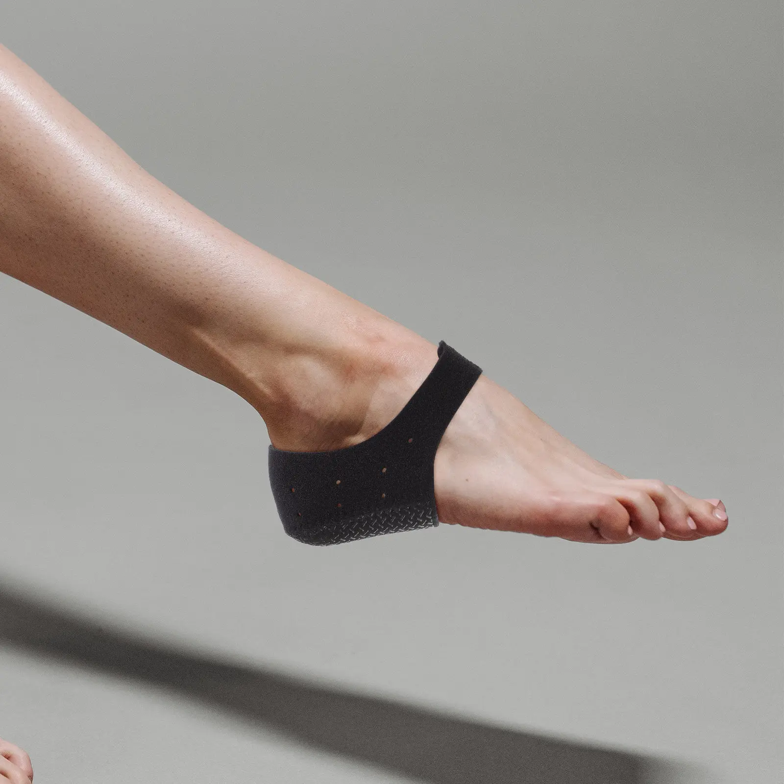Adjustable 1 Pair Heel Covers Protective Cushions Shock-Proof Anti-Slip Elastic Heel Socks For Boots Sports Shoes Work Shoes