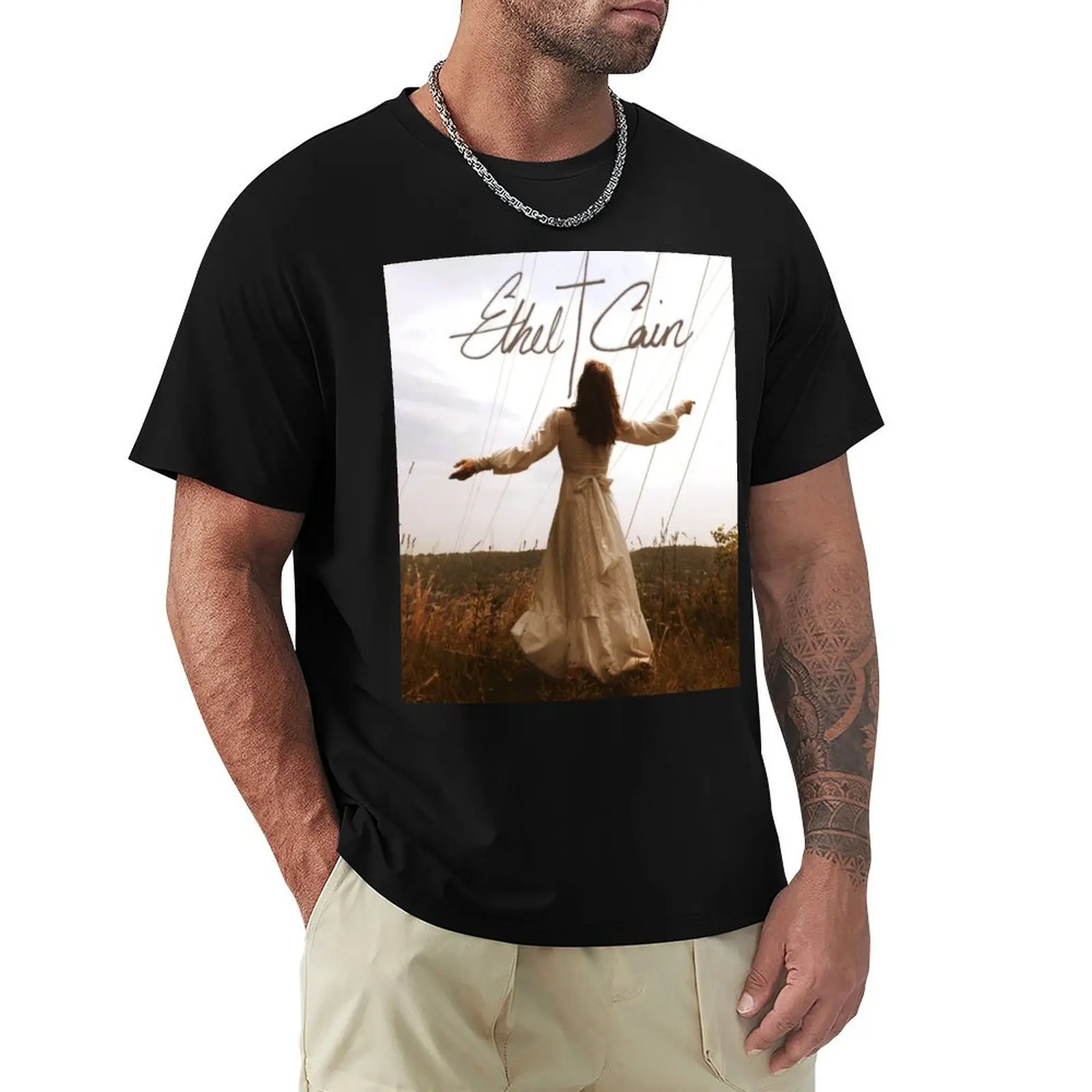 ethel cain photo T-Shirt Plus Size Basic Cotton T-Shirt