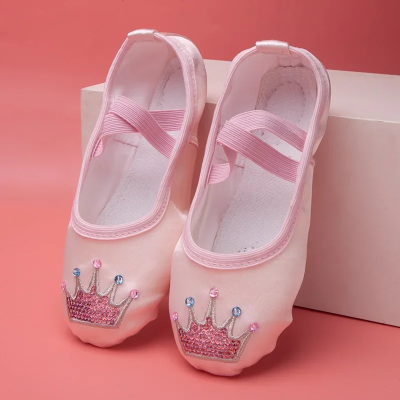 Quality Girls Kids Split Sole Ballet Shoes Satin Pointe Shoes Dance Slippers Ballerina Crown Sequins Colors Rhinstone Decoration