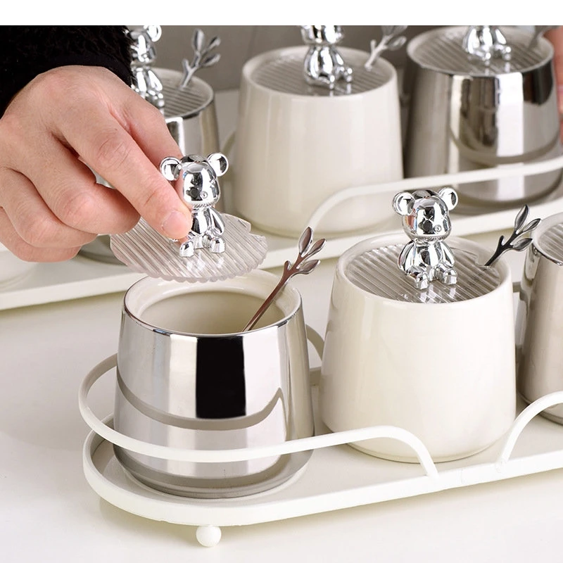 

Bear Spice Bottle Ceramic Seasoning Can Set Kitchen Salt Pepper Sugar Storage Decoration Nordic Home Container