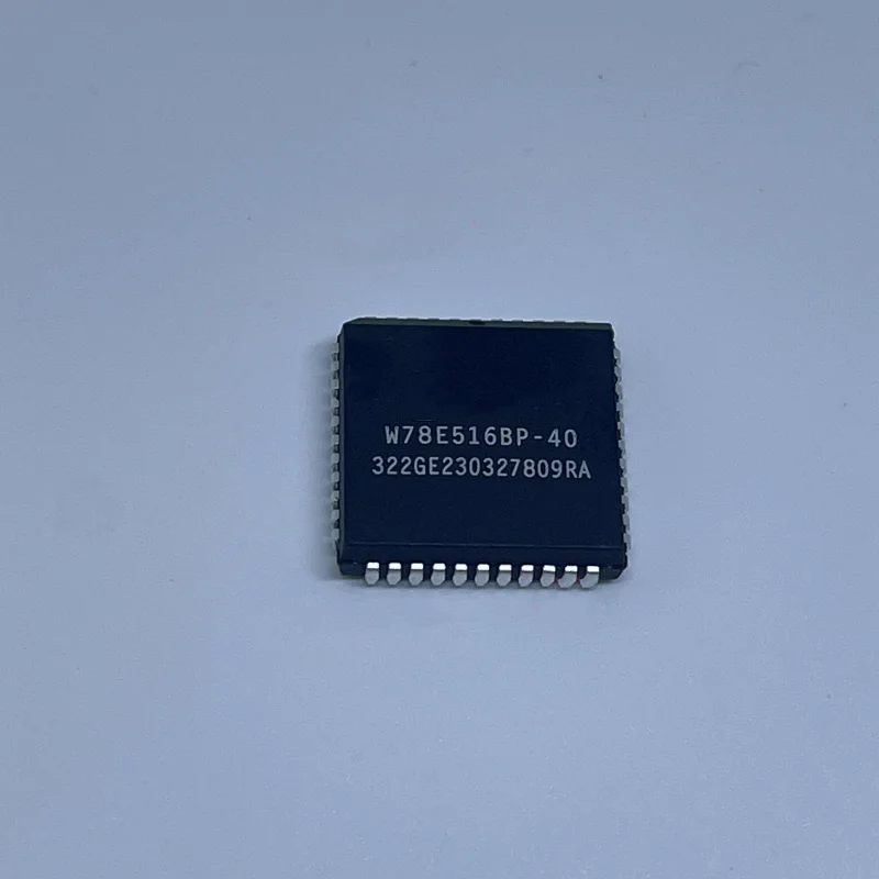 (10-20piece) IC  W78E516B40PL W78E516BP-40 PLCC44  Chipset in stock