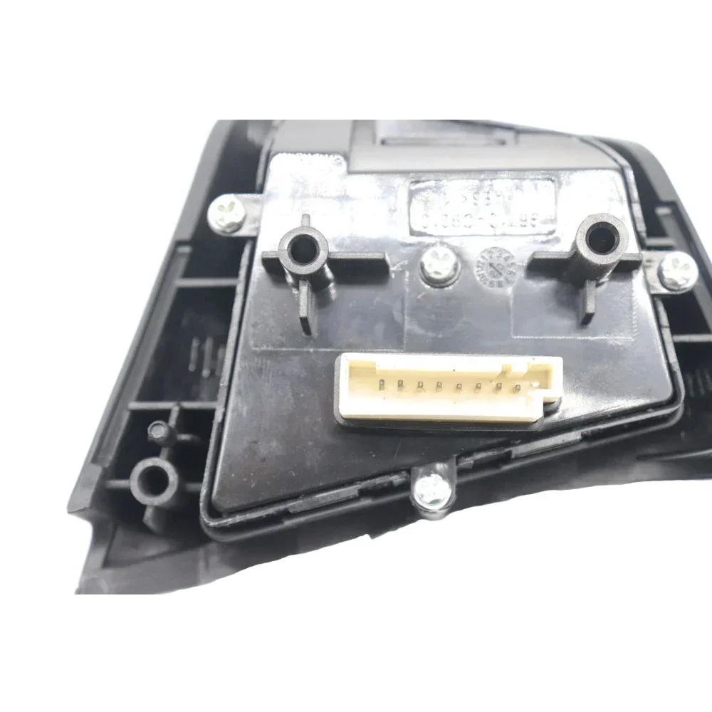 96700-C9000 96700C9000 Black NEW Inner Steering Wheel Multimedia Control Switch For Hyundai Creta ix25 2015-2019 96700 C9000 - Image 2