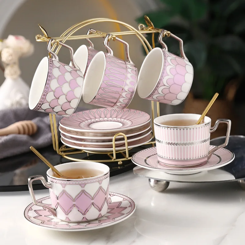 Set kotak hadiah cangkir dan tatakan, hadiah pernikahan, cangkir pasangan mewah, hadiah pindah rumah ulang tahun untuk pendatang baru