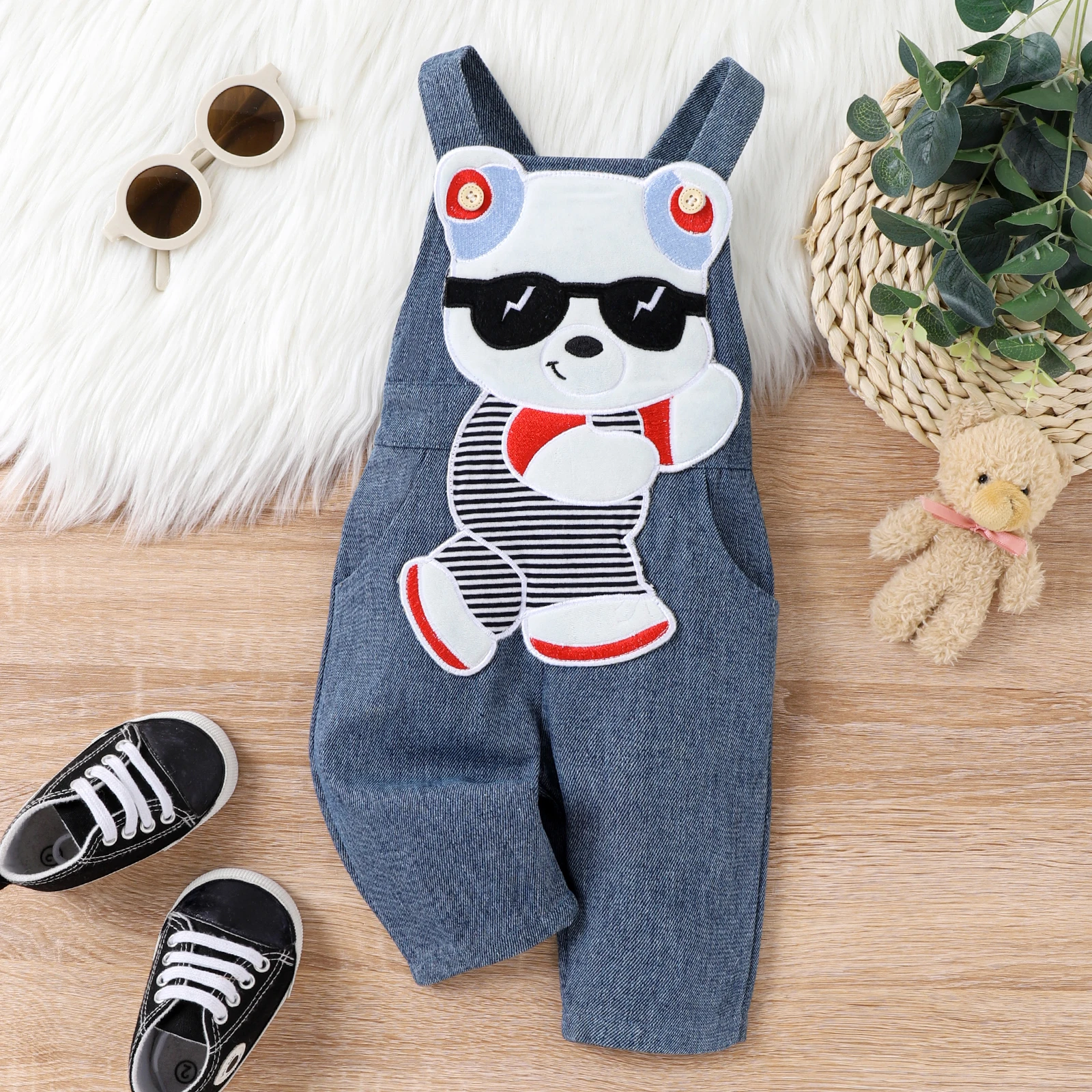 

PatPat Baby Boy Childlike Hyper-Tactile Bear Patterm Denim Overalls