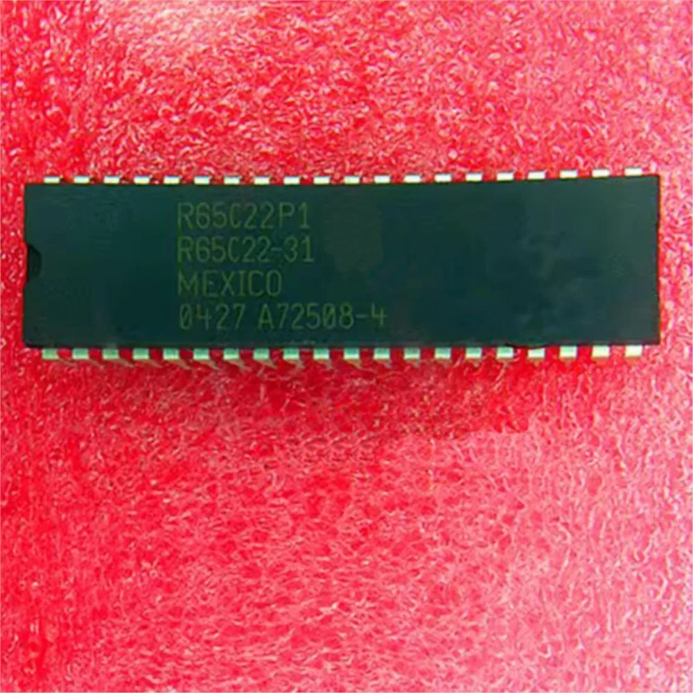 R65C22P1    R65C22P    DIP40    (Product quantity: 5 pieces)