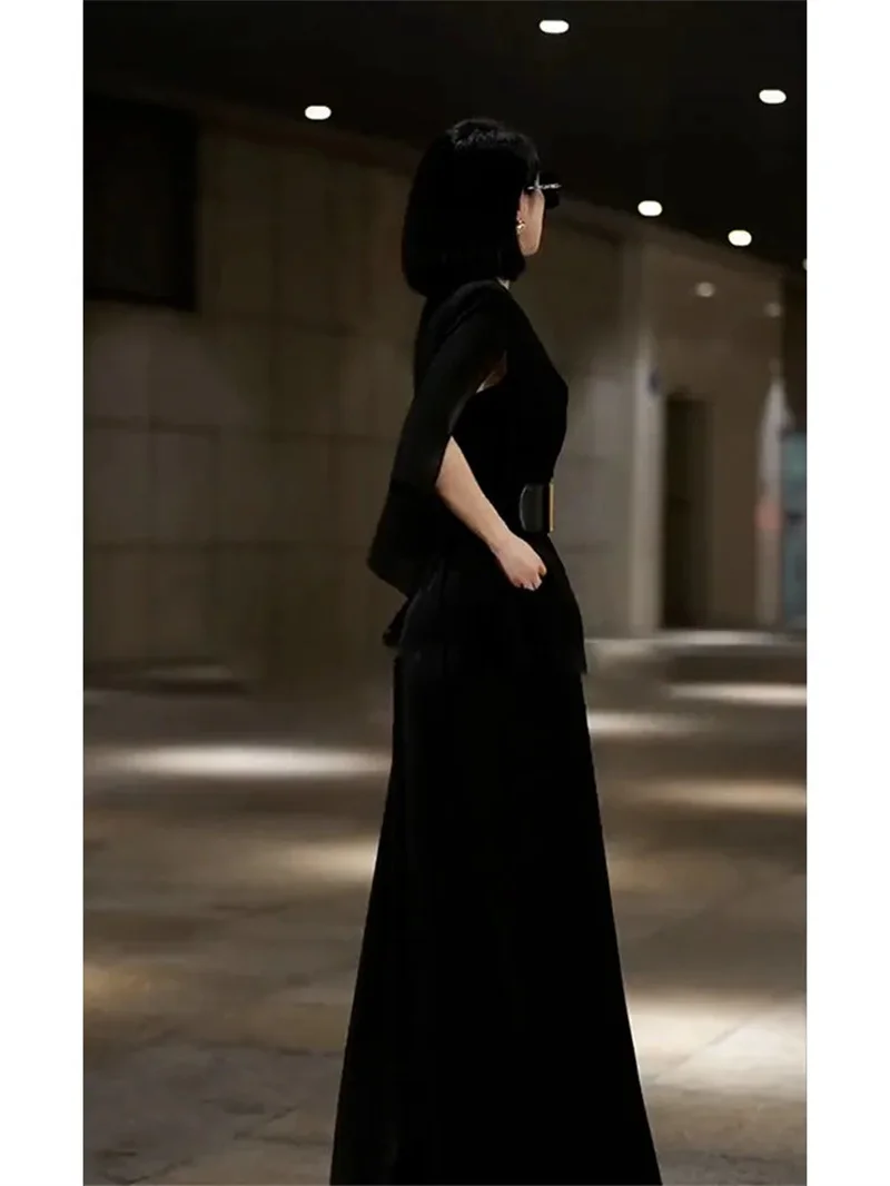 2025 verão fino ajuste moda explosiva rua high-end temperamento deusa fã em forma de pêra cintura cinched macacão para mulher