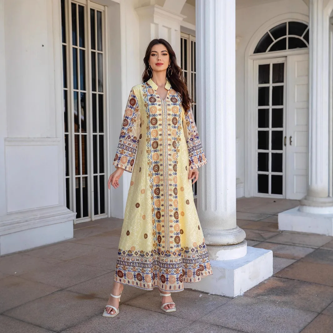 2025 New Middle Eastern Muslim Women's Long Robe Embroidered Fabric Printed Diamond Embossed Long Dress Abayas