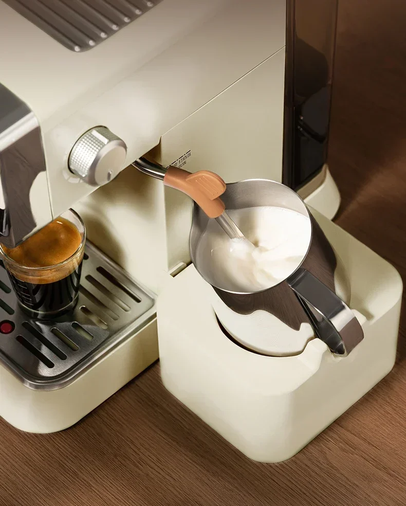 เครื่องชงกาแฟอิตาเลี่ยนขนาดเล็กในครัวเรือนรูปแบบใหม่ เอสเพรสโซกึ่งอัตโนมัติ เครื่องชงกาแฟแบบพกพา