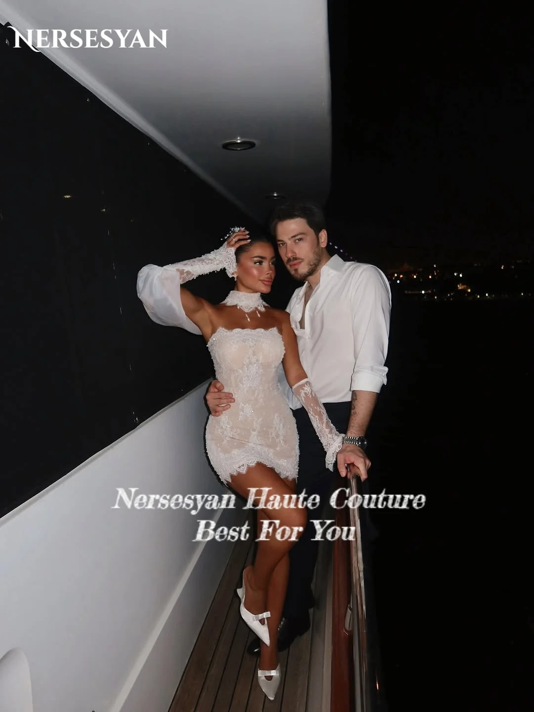 Nersesyan セクシーなレースのウェディングドレスオフショルダーアップリケ長袖ミニ花嫁ドレス背中の開いたブライダルパーティードレスカスタマイズ