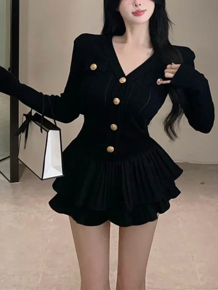 

2025 New Korea Fashion Knitted Suit Black Slim 2 Piece Skirt Set Casual Elegant Sweater + Women Outwear Casual Mini Skirt