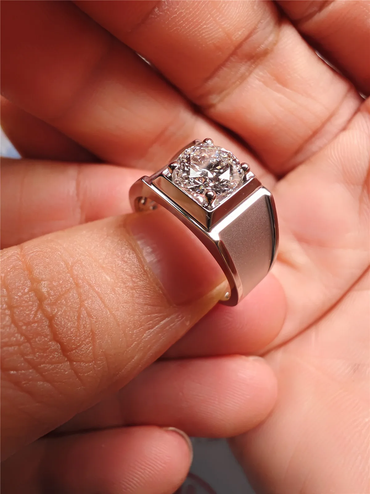 10K Solid Gold Lab-Grown Diamond 1CT Matte Finish Wedding Men's Ring High-End Jewelry Platinum Men's Custom Wholesale