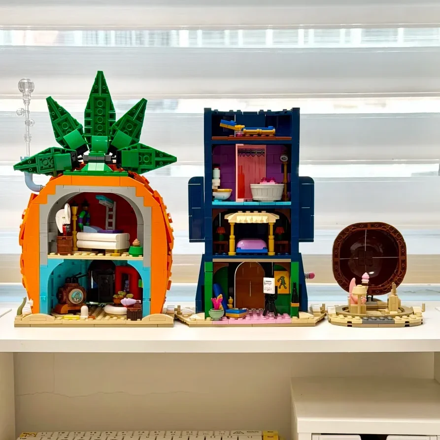 2026 New 1794pcs Underwater Town Scene Pineapple Stone House Blue Multilayer Apartment House Building Blocks Toy Christmas Gifts