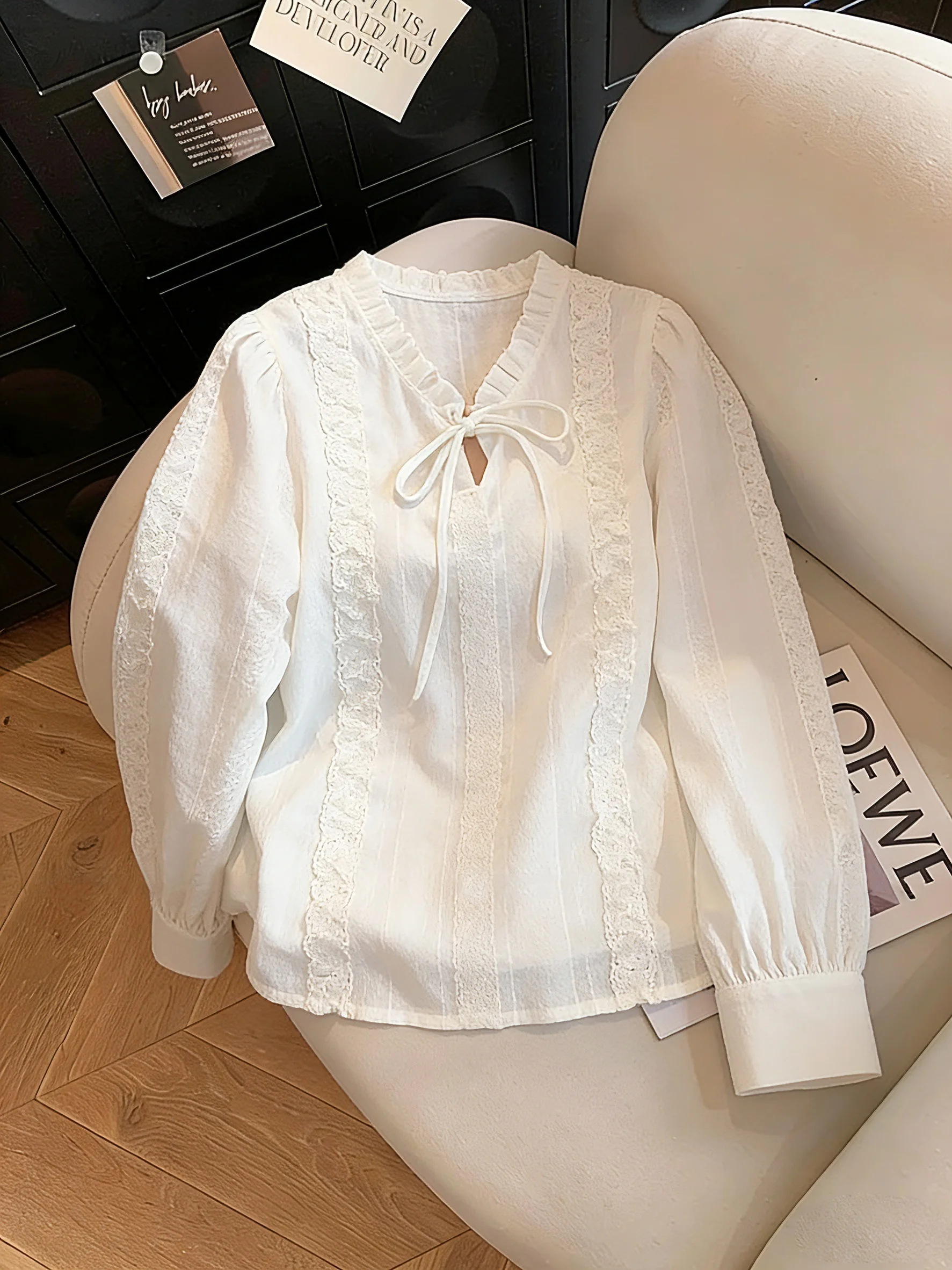 

Casual Style White Lace Splice Men's Shirt Loose Fit Long Sleeve V-Neck Button-Up Sweet Versatile Spring Autumn Korean Design
