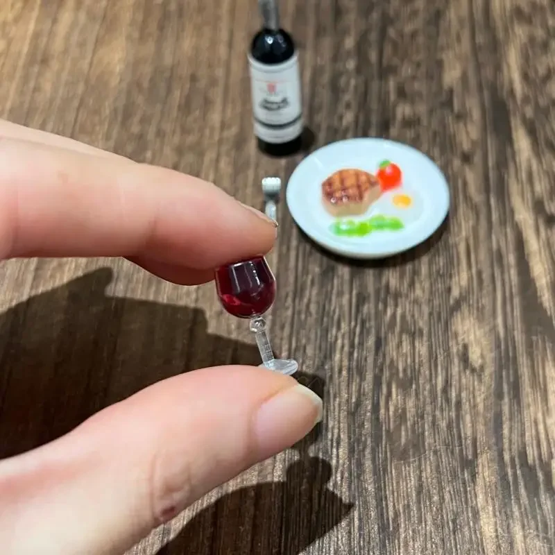 1 Set Cucina in miniatura Casa delle bambole Modello di simulazione Scala 1:12 Casa delle bambole Mini bistecca di vino Kit Accessori per la decorazione della casa