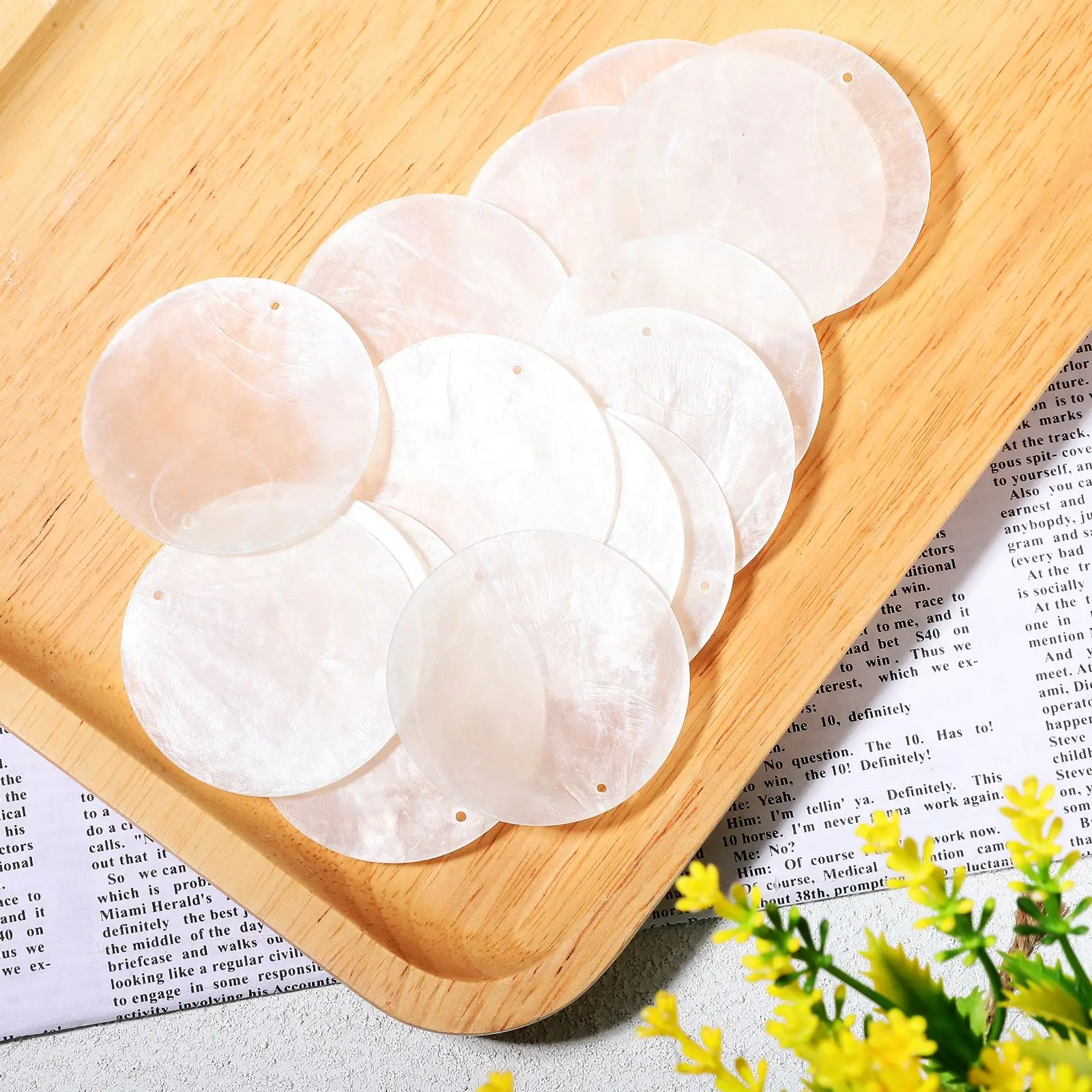 

50Pcs Round Natural Shells Sea Shell Discs with Two Holes DIY Hanging Decorations for Crafting Wind Chimes Jewelry Making NEW