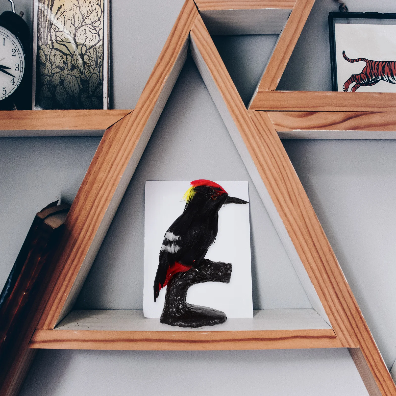 

1Pcs Woodpecker Bird Ornament Realistic Decorative Statue for Office Home Living Room Entrance and Unique Gift Idea