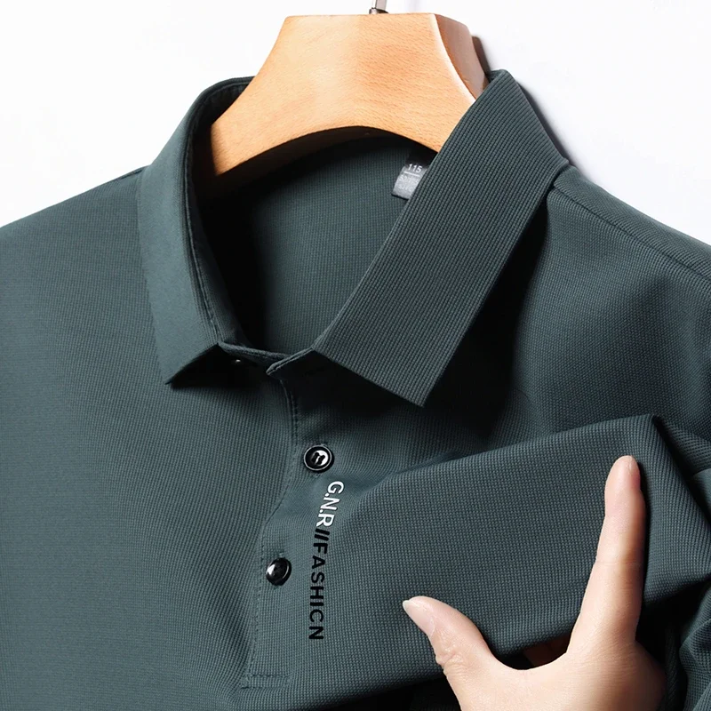 

New Men's Business Casual Short Sleeved Shirt with Badge Solid Color Polo Shirt Fashionable Breathable Comfortable Versatile Top