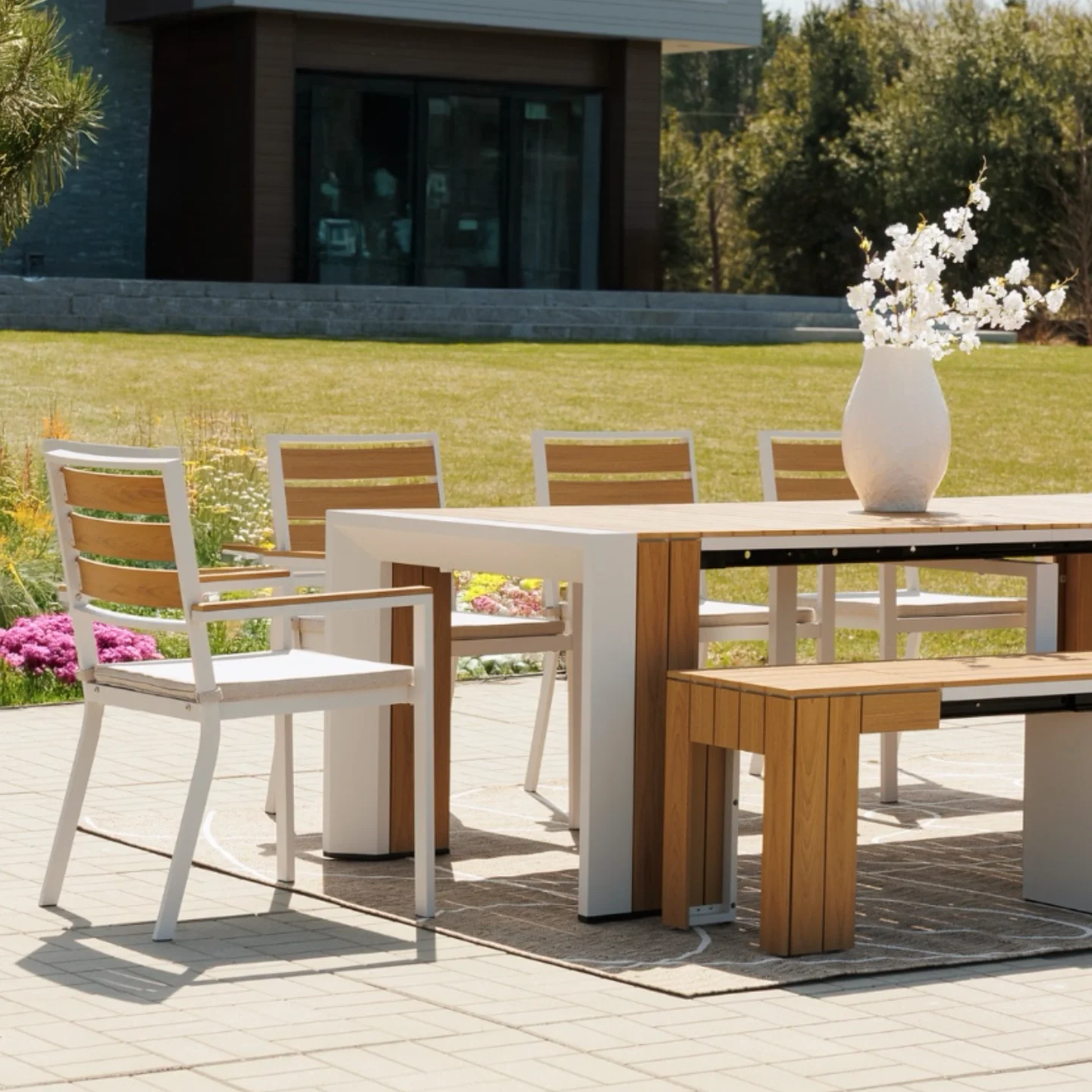 /Dining Room Table For Sturdy & Durable Modern & Tabletop Games /Solid Wood Dining Room Furniture Table Extendable