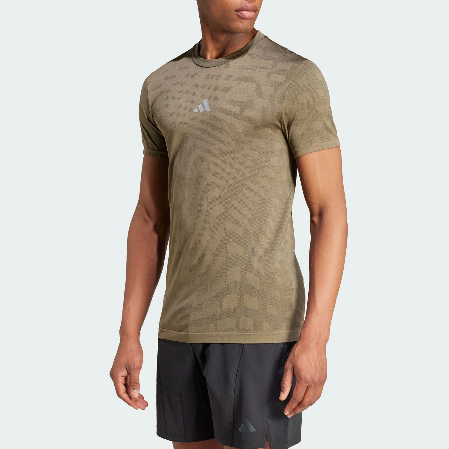 

Adidas Official Genuine New Men's Fashion Round Neck Sport Fitness Short Sleeve T-shirt IW5888