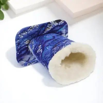 

Eyeglasses Desktop Base Durable Practical Clear Texture Uniform Color Comfortable Feel Artistic Atmosphere Open Exposure Design