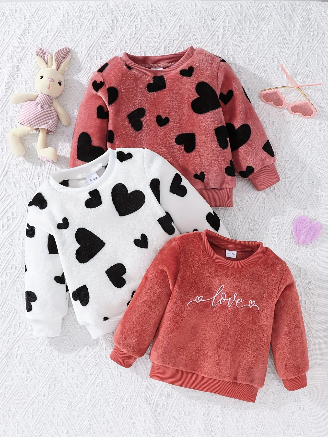 3 Sets Of Winter Cute Comfortable Warm Windproof Baby Girl Fleece Hoodie Dopamine Matching Fleece Love Base Shirt