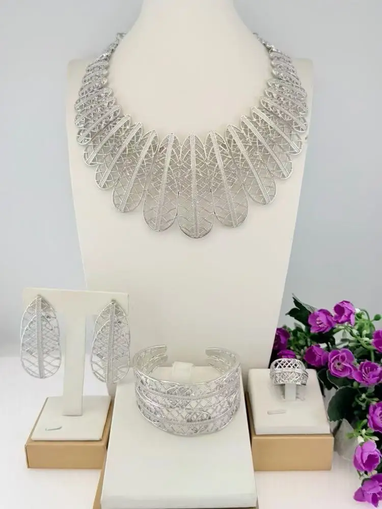 Dubai Leaf Filigree 4Pcs Jewelry Set Women Rhinestone Choker Necklace Cuff Bracelet Earrings Ring African Bridal Wedding Party