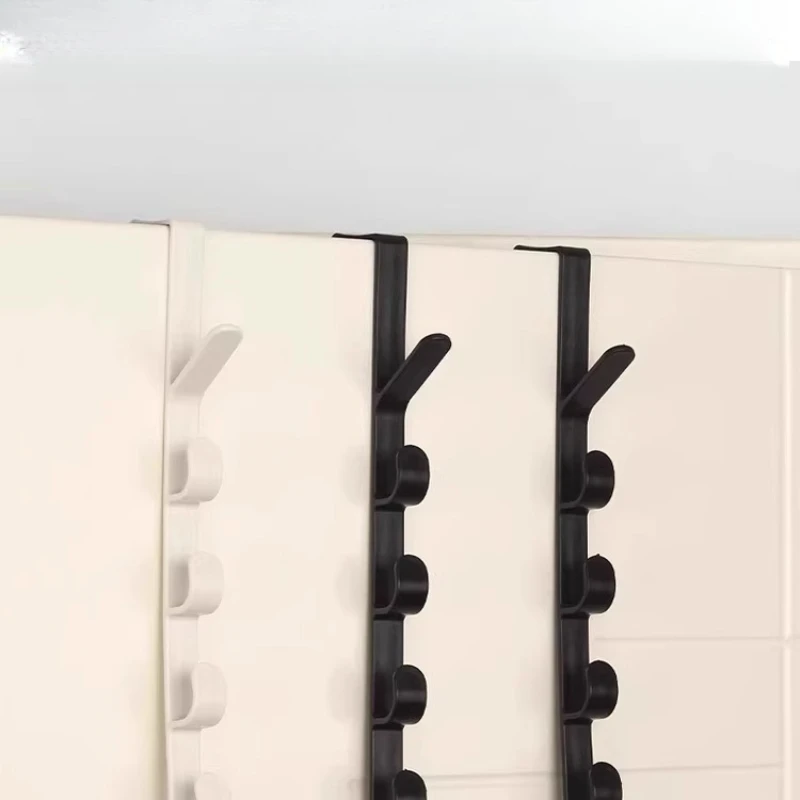 

Hook behind the door vertical bag storage hanging type